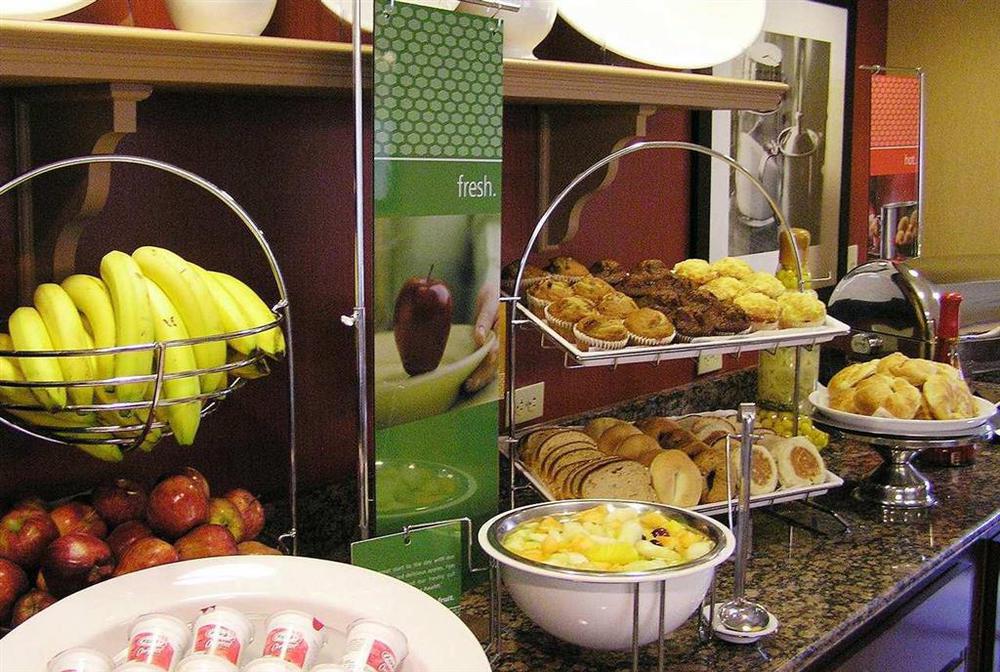 Hampton Inn Boston/Peabody Restaurant foto