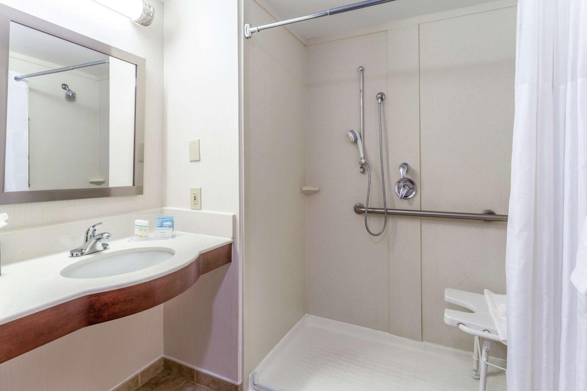 Hampton Inn Boston/Peabody Exterior foto
