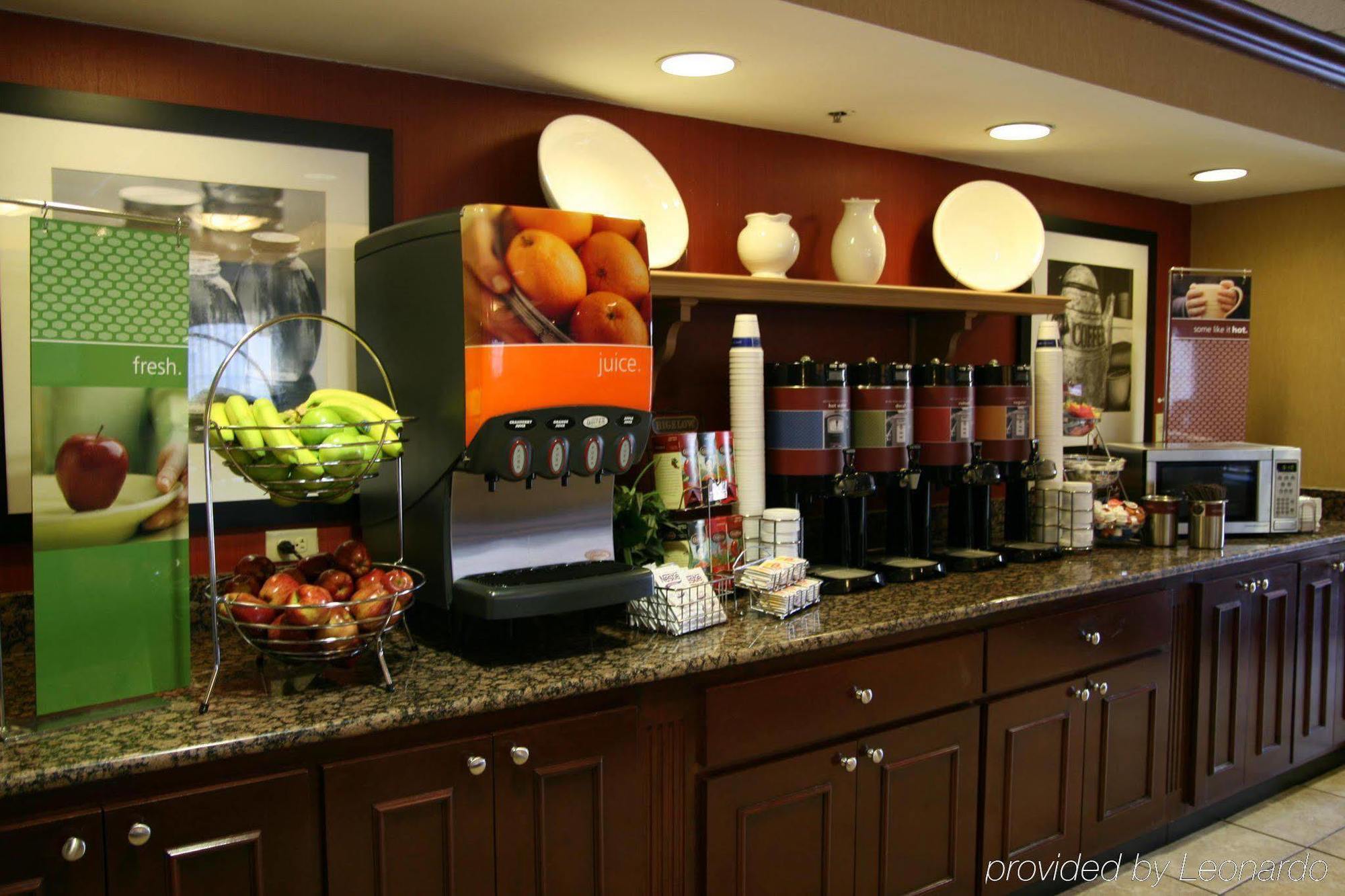 Hampton Inn Boston/Peabody Restaurant foto
